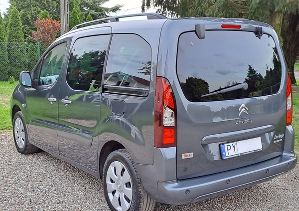 Citroen Berlingo cena 36900 przebieg: 121484, rok produkcji 2017 z Poznań małe 277